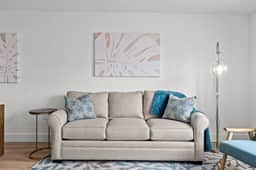 CLM 16B  Gorgeous, pet friendly - Private beach access - Image 5