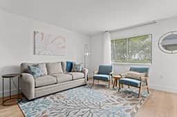 CLM 16B  Gorgeous, pet friendly - Private beach access - Image 4