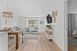 CLM 16B  Gorgeous, pet friendly - Private beach access - Image 2