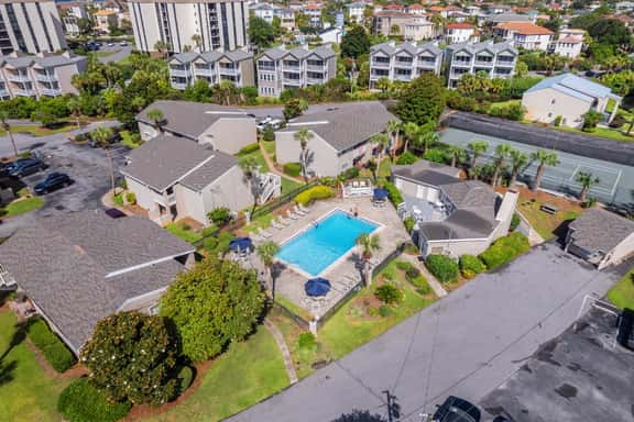 CLM 16B  Gorgeous, pet friendly - Private beach access - Image 1