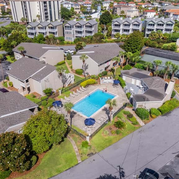 CLM 4A Lovely Destin Chateau Unit - Private Beach Access - Image 1