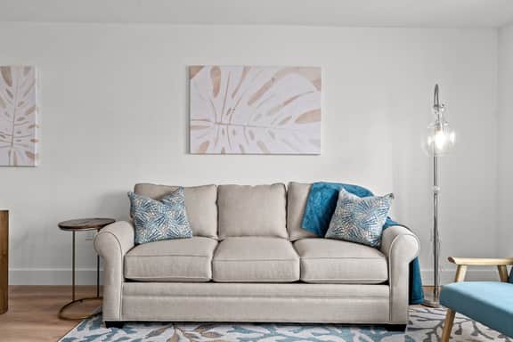 CLM 16B  Gorgeous, pet friendly - Private beach access - Image 5