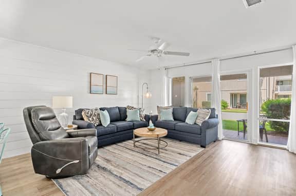 CLM 4A Lovely Destin Chateau Unit - Private Beach Access - Image 2